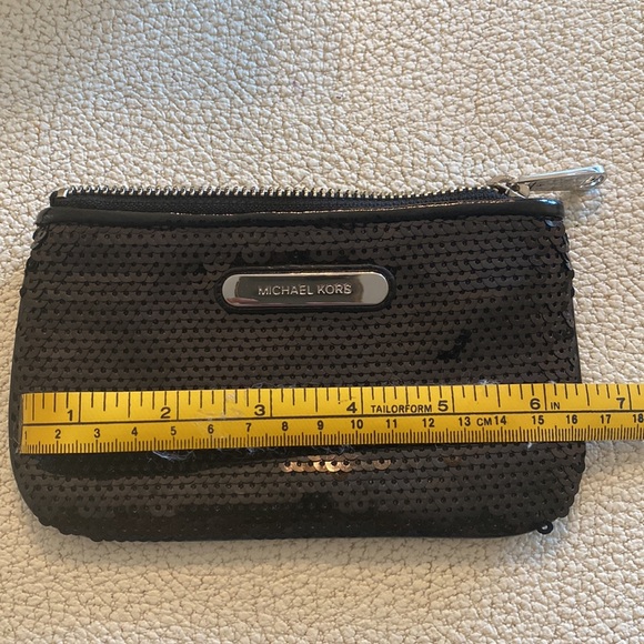 Michael Kors - Pouch Wallet - Picture 5 of 5